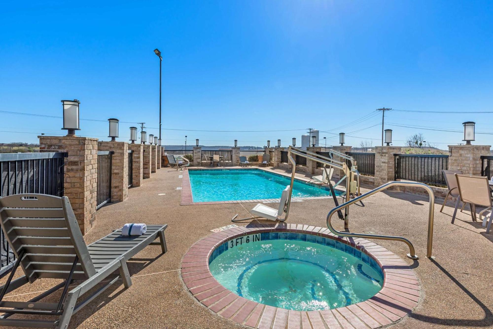 Best Western Clubhouse Inn&Suites Mineral Wells Exterior foto